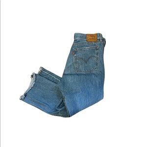 Levi Wedgie Straight Jean - Size 31
